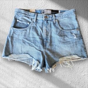 NWT LEVIS Silver Tab Mom Shorts Denim Distressed Hem Size 32